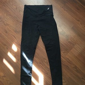 PINK Ultimate black leggings